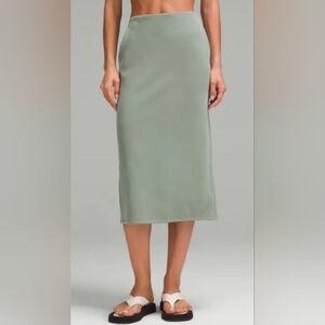 NWOT Lululemon Softstreme High-Rise Midi Skirt